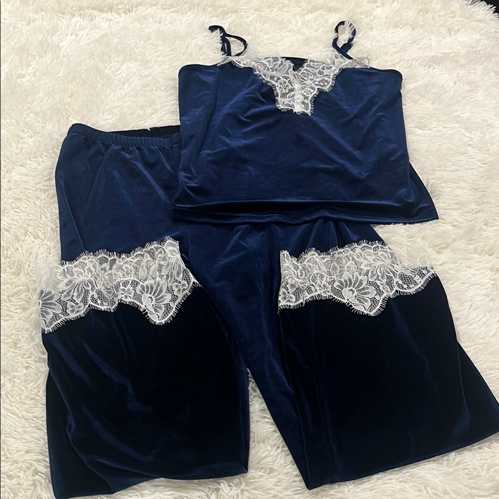 Elegant Navy Blue Lace Trim Sleepwear Set